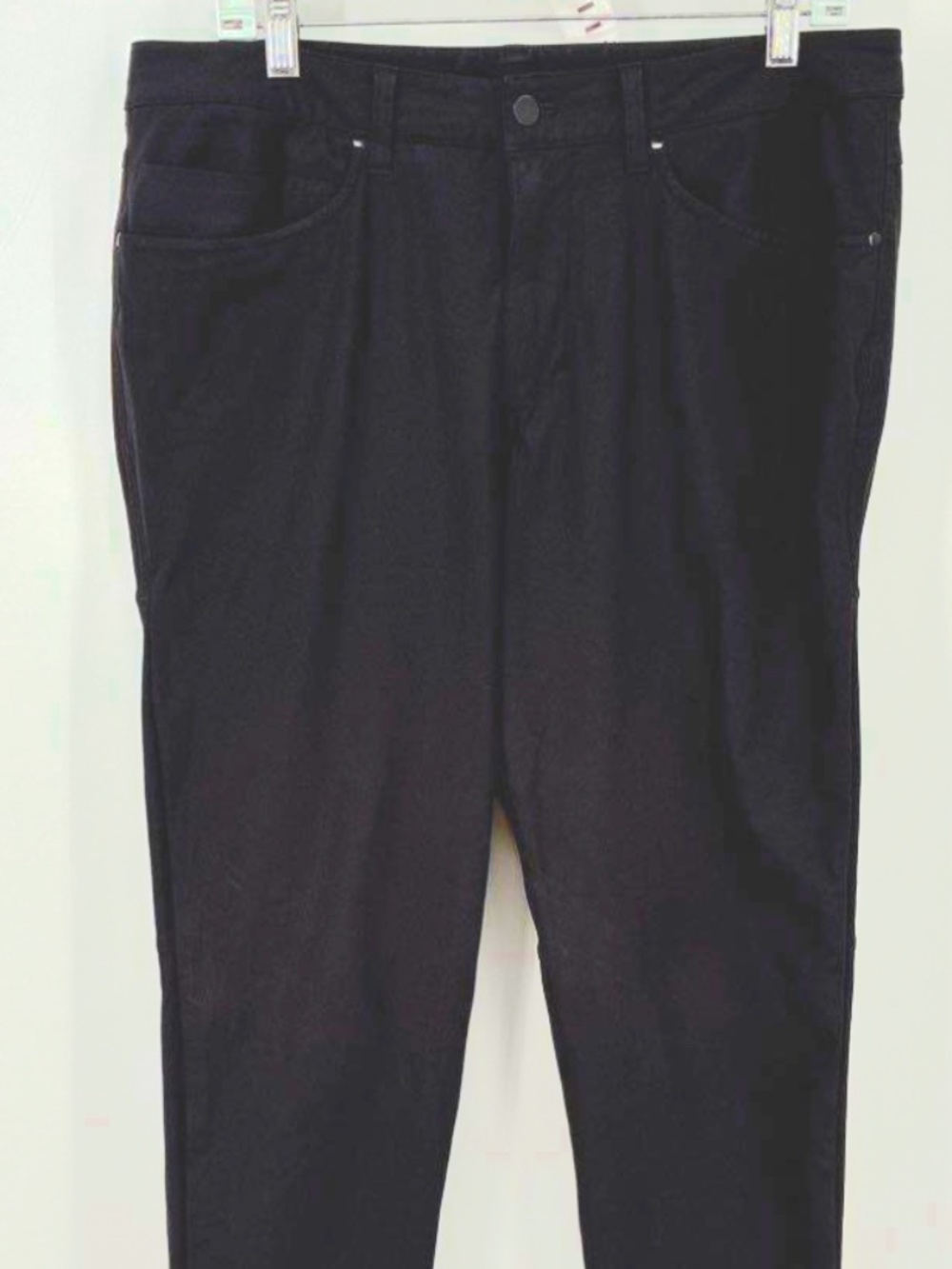 Lululemon Men's  Black Flat-Front Skinny Chino Pants Size 33